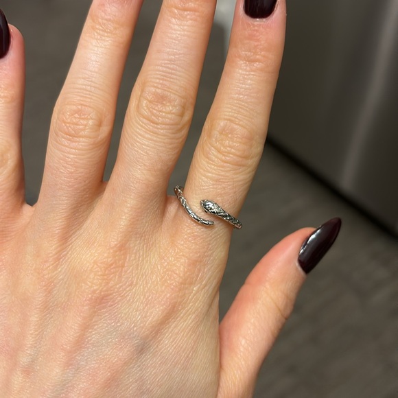 sterling silver onyx snake ring - Picture 5 of 5